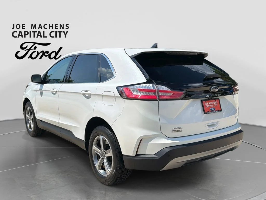 Used 2024 White Metallic Ford SEL image 7