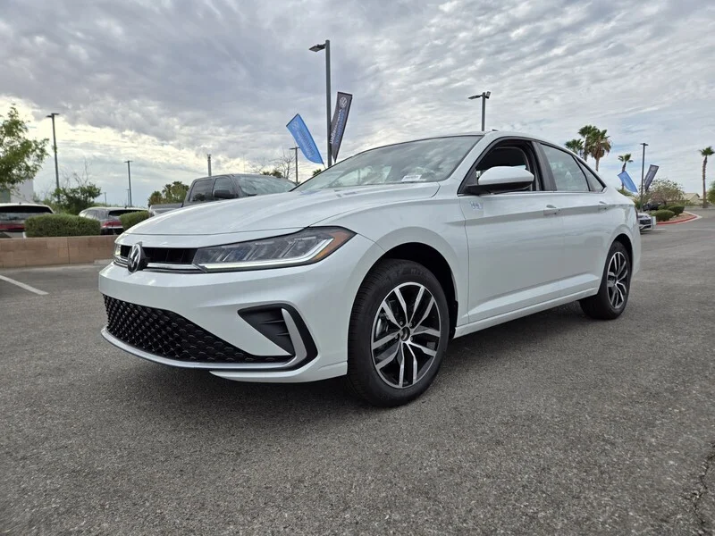 New 2026 White Volkswagen 1.5T SE image 2