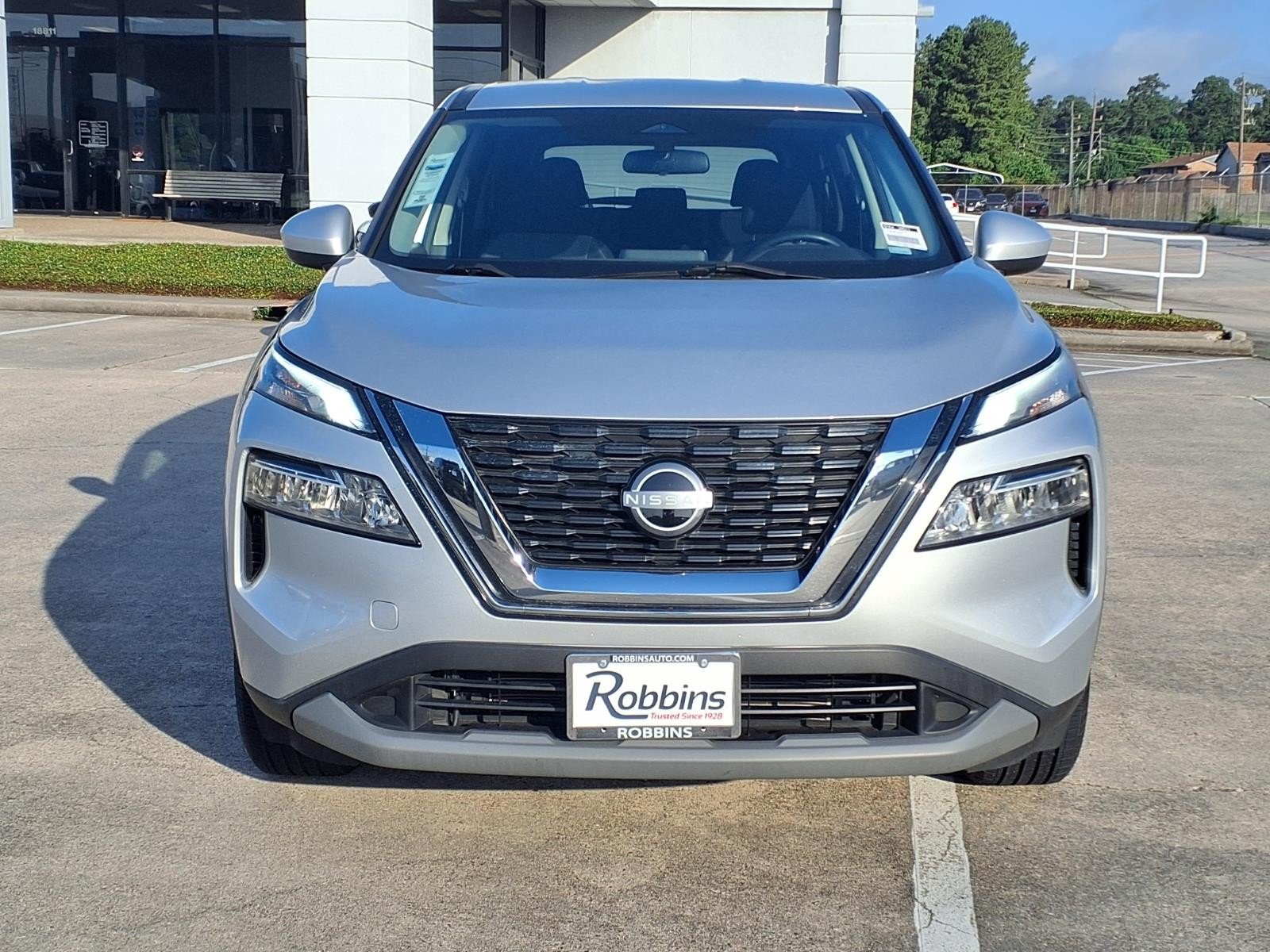 2023 Nissan Rogue SV Silver at Robbins Nissan