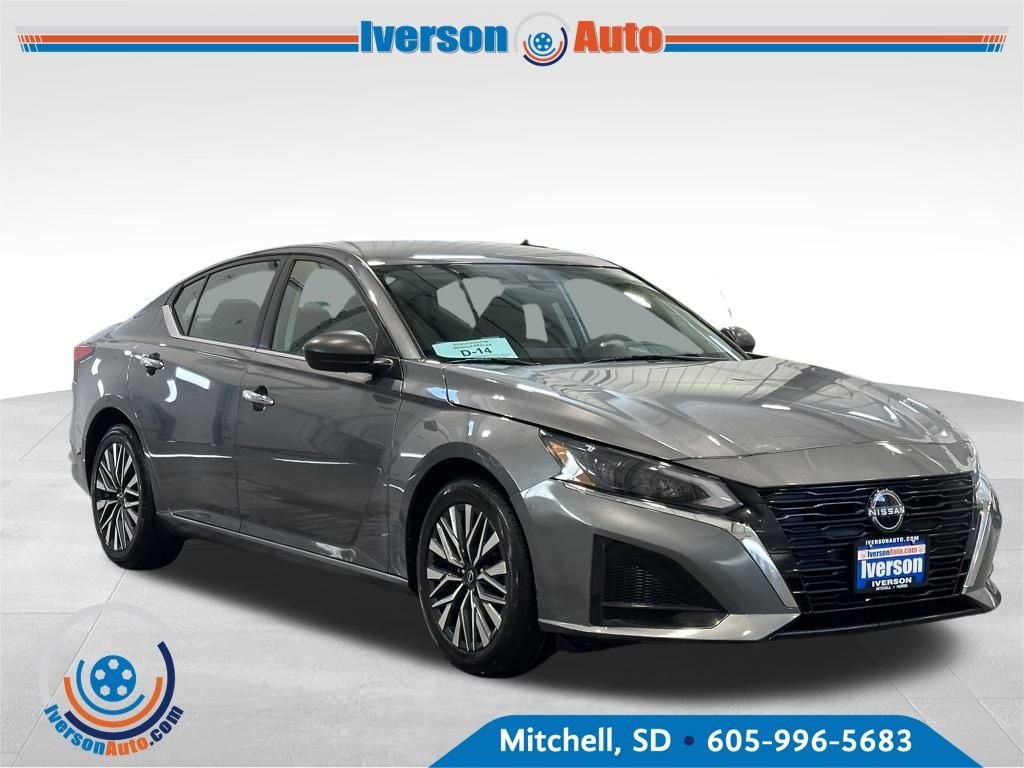2024 Nissan Altima SV