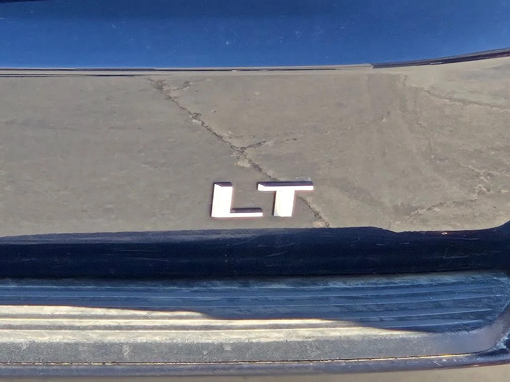 Used 2022 Black Chevrolet LT image 5