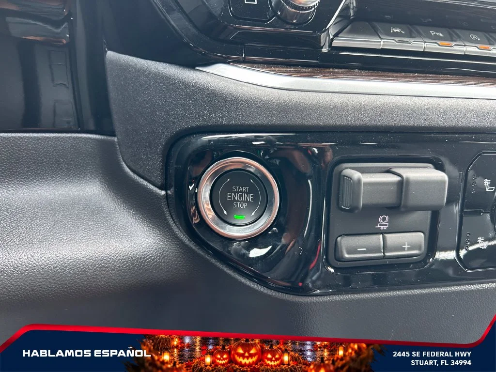 New 2026 Sterling Metallic GMC Elevation image 28