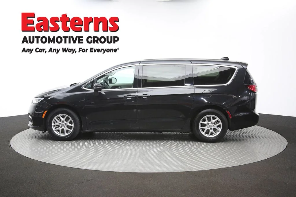 Used 2023 Black Chrysler Touring L image 62