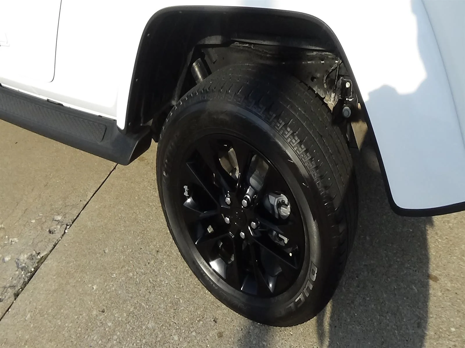 Used 2023 Bright White Clear Coat (pw7) Jeep High Altitude image 9