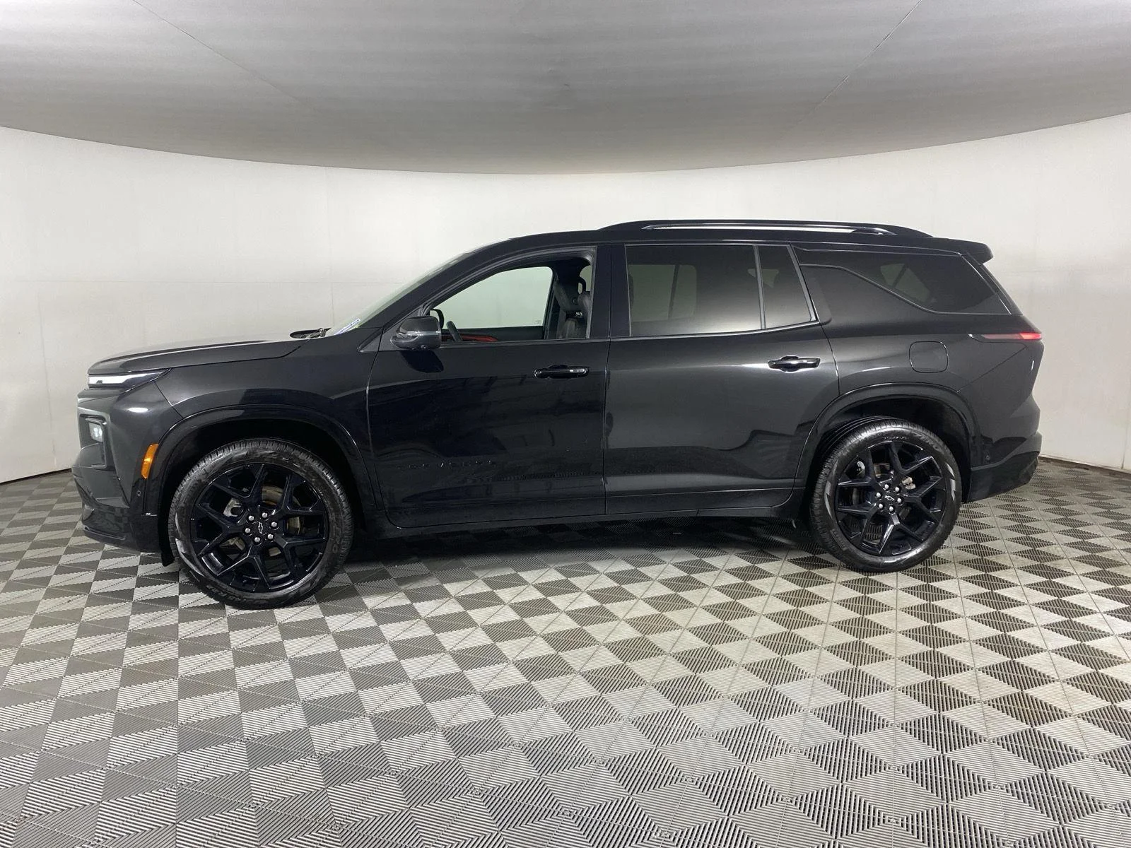 Used 2024 Mosaic Black Metallic Chevrolet AWD RS image 7