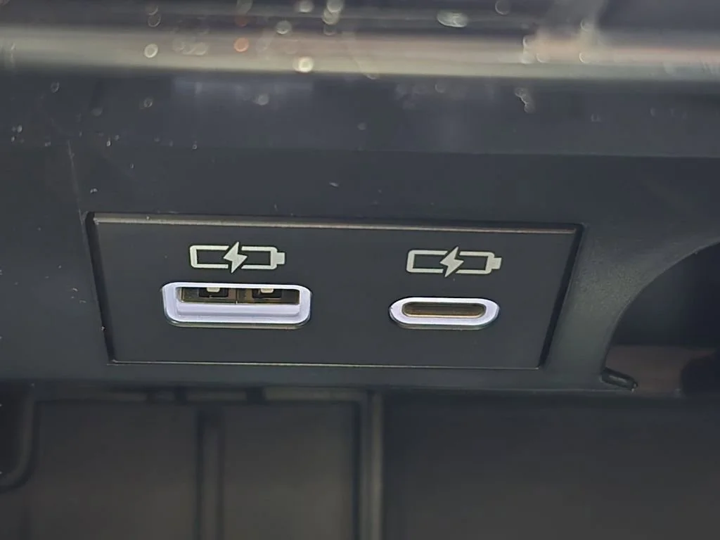 2026 Toyota Tundra Limited - Photo 13