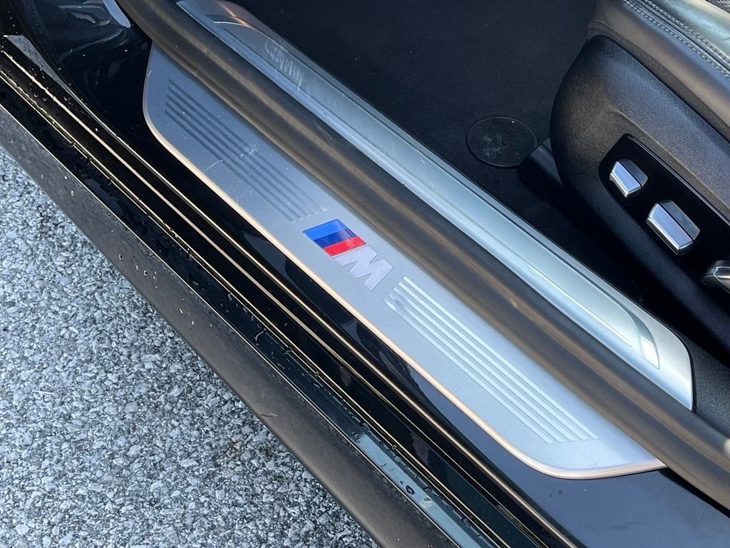Used 2019 Black Sapphire Metallic BMW 750i xDrive image 23