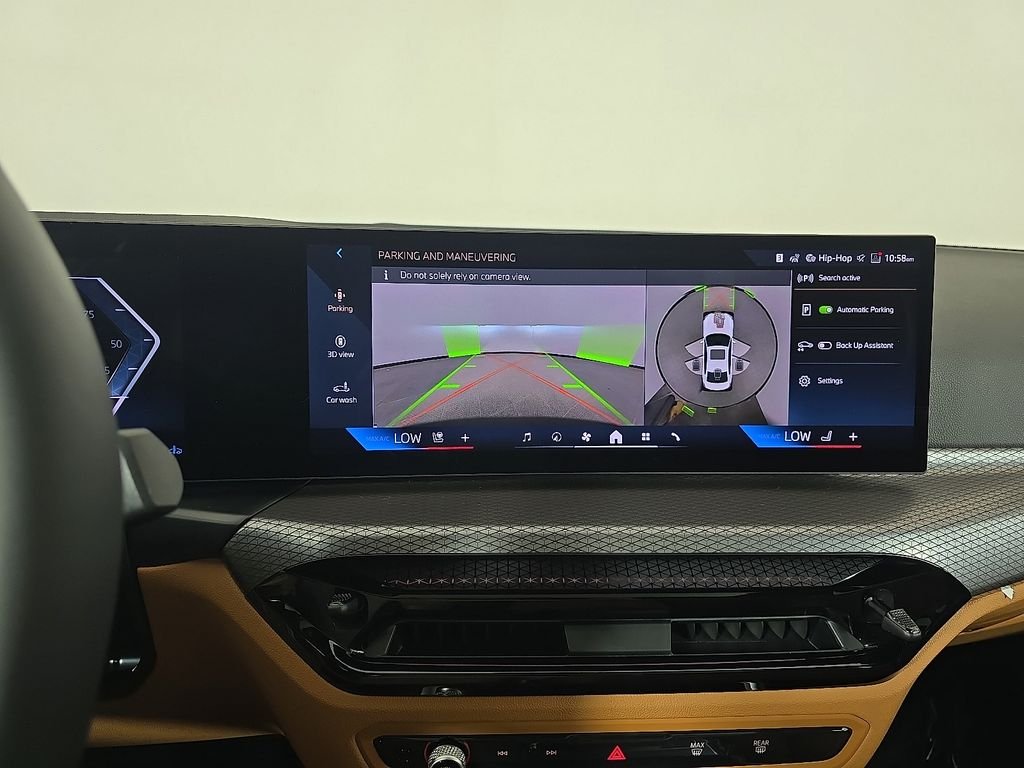 2025 BMW 3 Series 330i - Photo 17