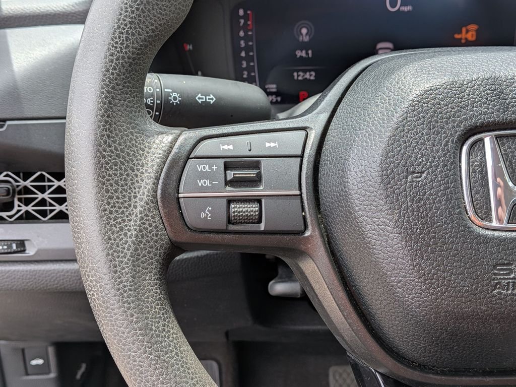 Used 2025 Gray Honda LX image 15