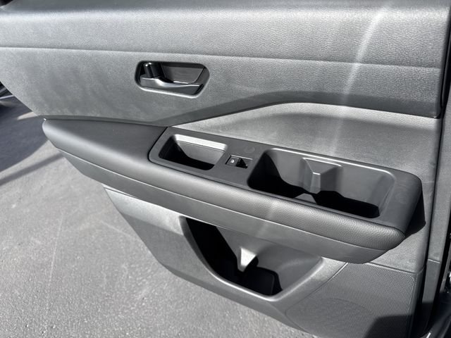 New 2026 Boulder Gray Pearl / Super Black Two-tone Nissan Rock Creek image 12