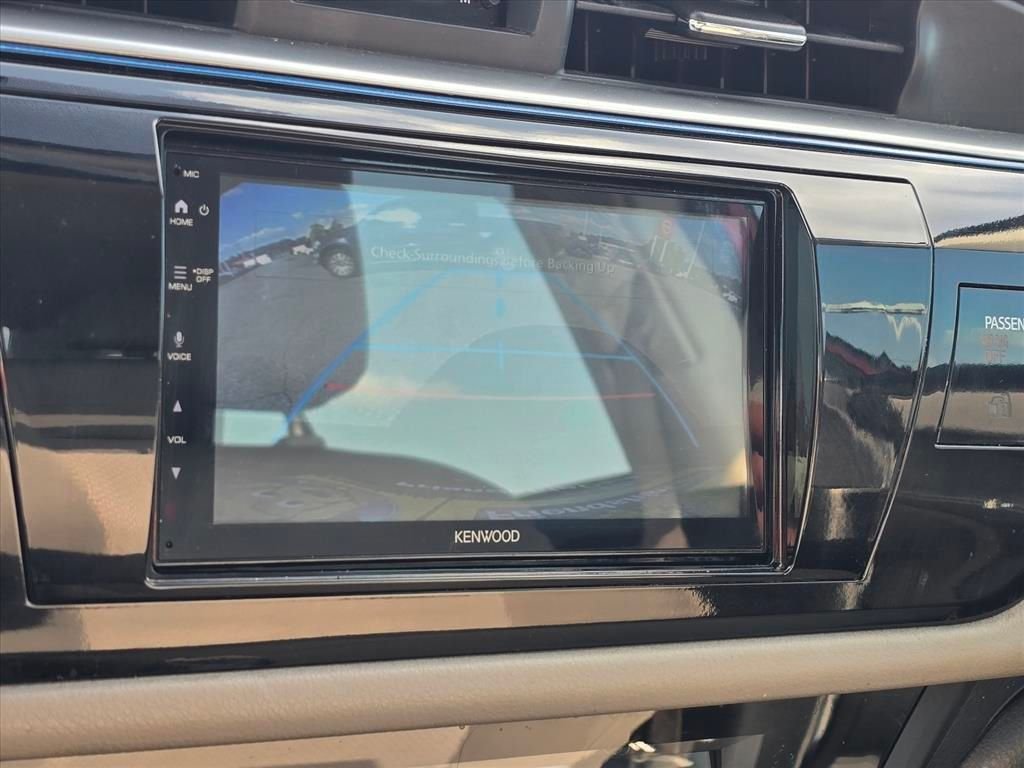Used 2015 Red Toyota LE image 5