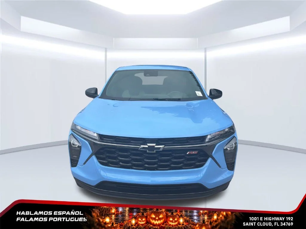 Used 2024 Fountain Blue Chevrolet 1RS image 9