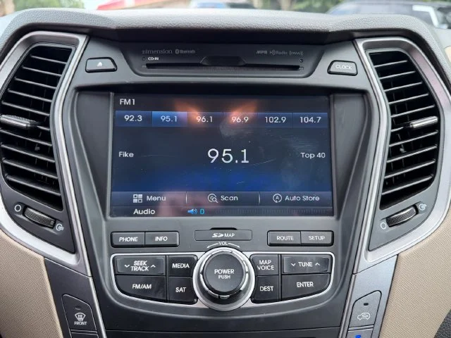 Used 2013 Twilight Black Hyundai Base image 17