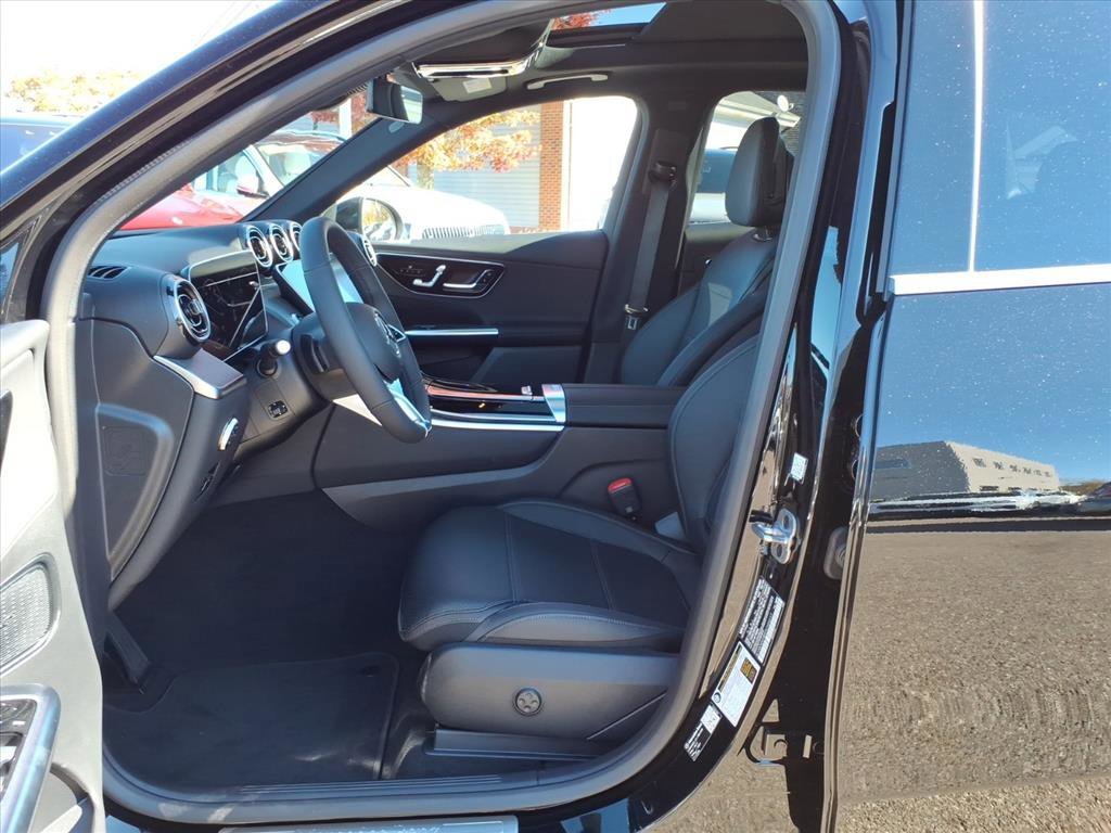 Used 2026 Black Mercedes-Benz GLC 300 image 10
