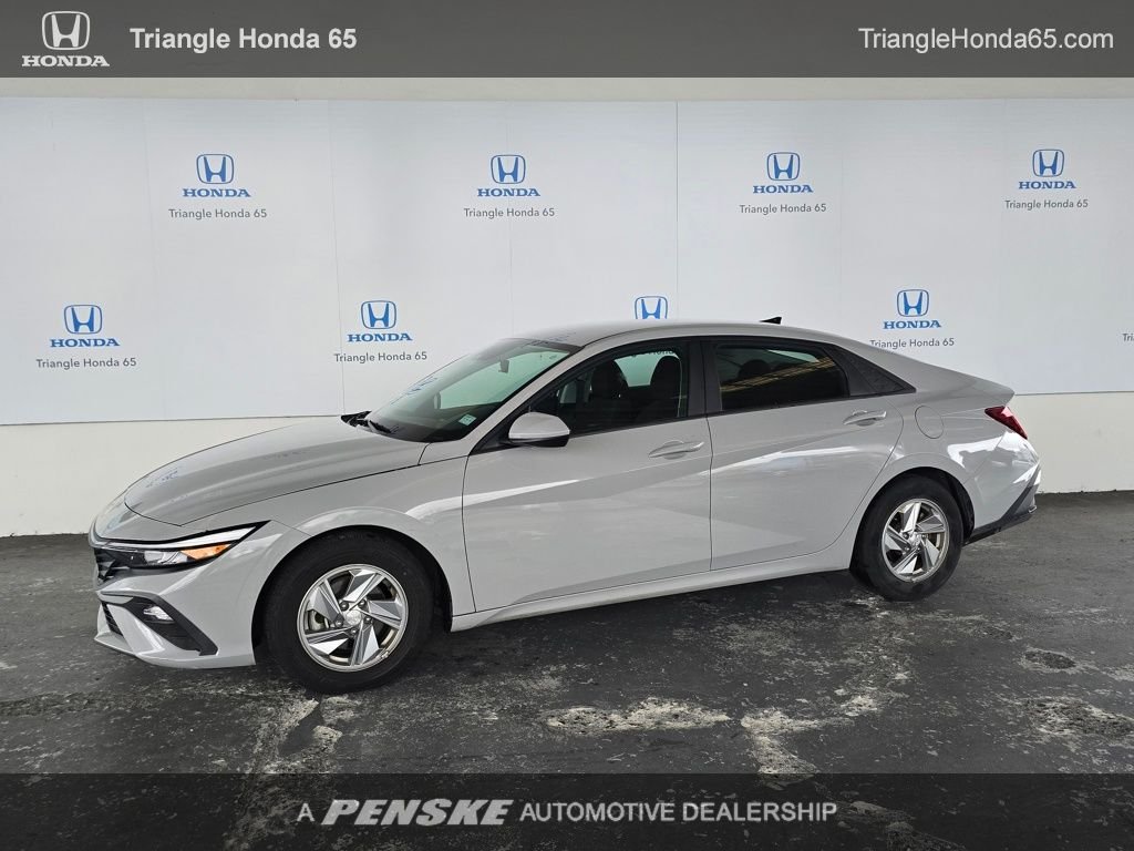 2024 Hyundai Elantra SE