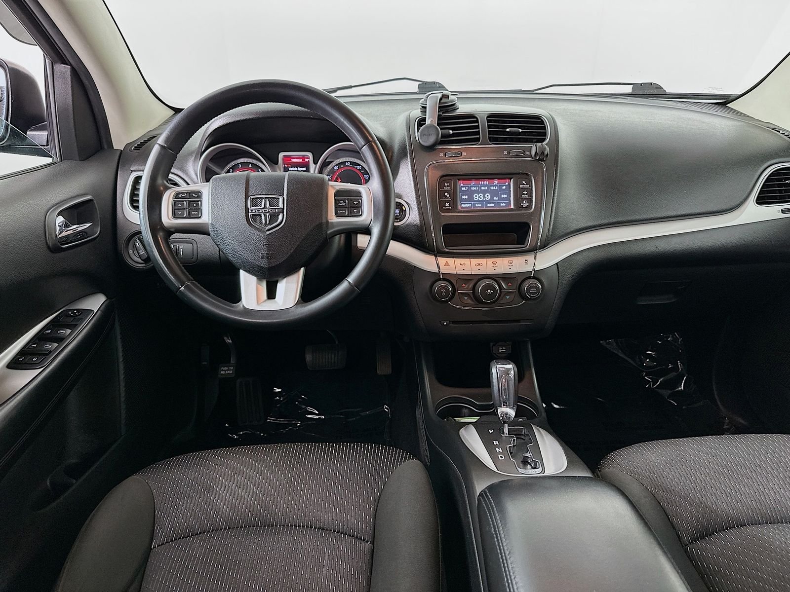 Used 2016 Pitch Black Clearcoat Dodge SXT image 19