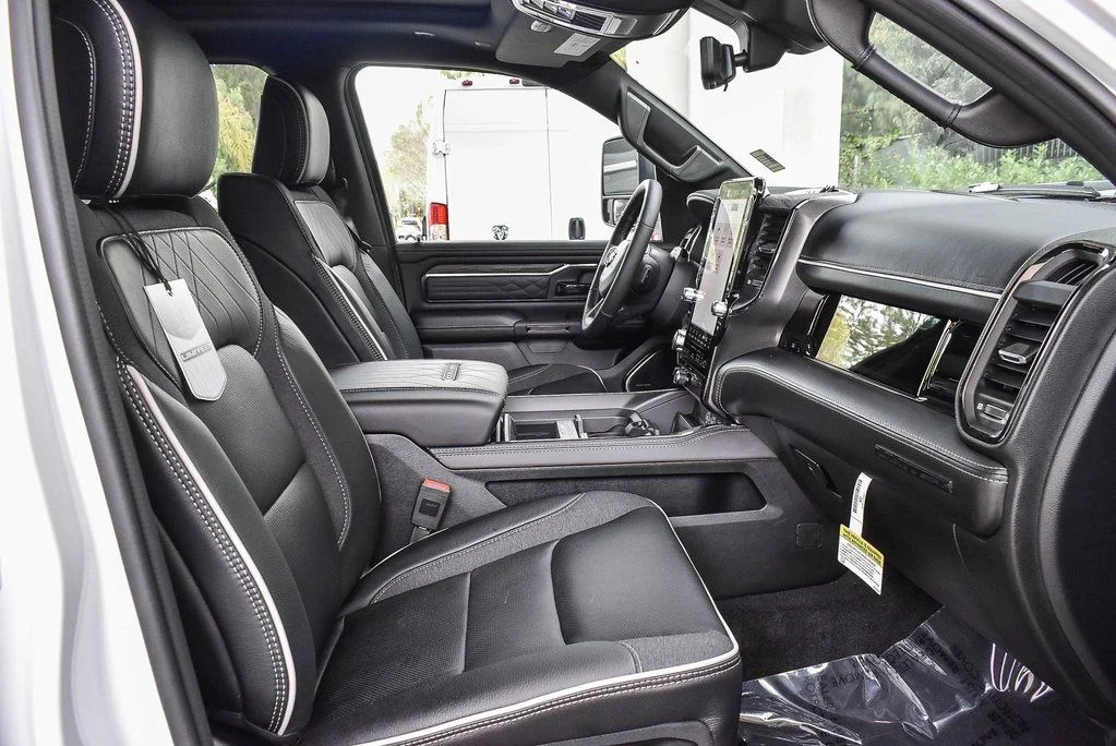 2025 RAM 1500 Limited - Photo 16