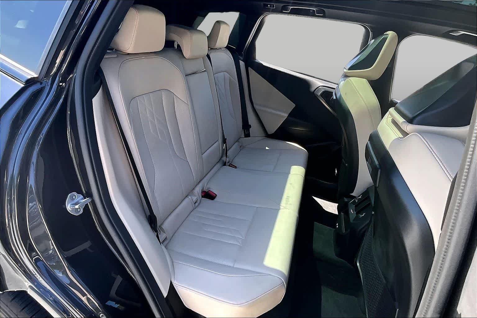 Used 2025 Frozen Pure Grey Metallic BMW 30 xDrive image 20