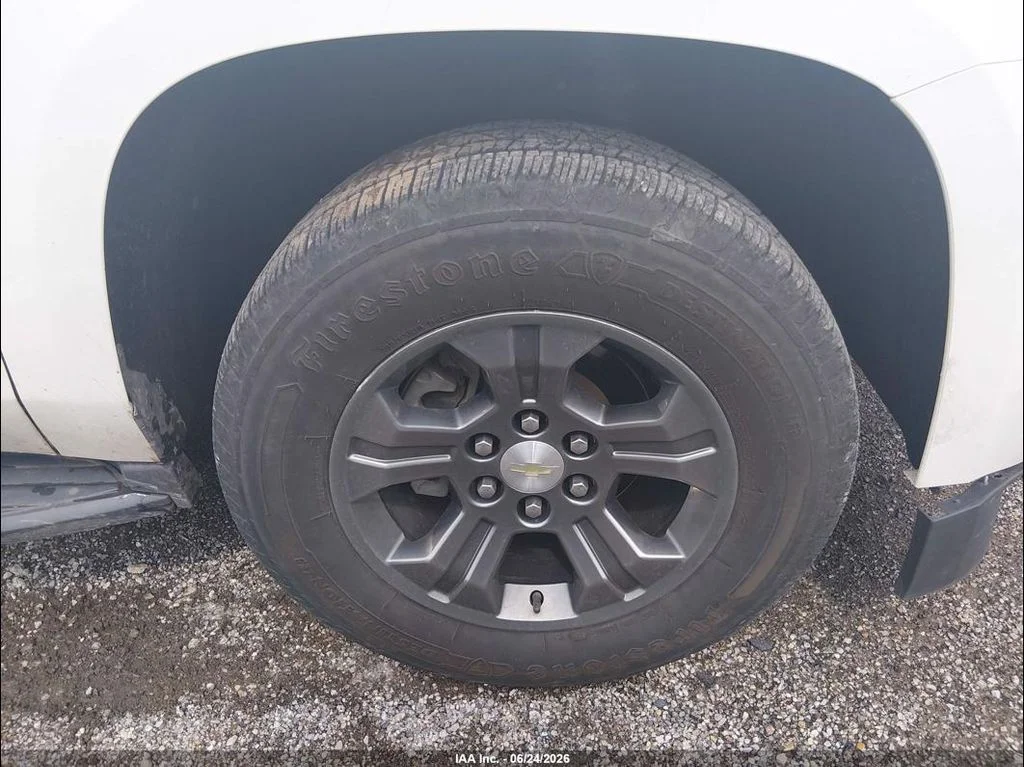 Used 2018 White Chevrolet LS image 9