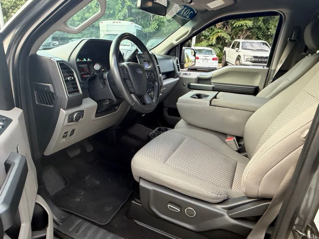 Used 2018 Gray Ford XLT image 12