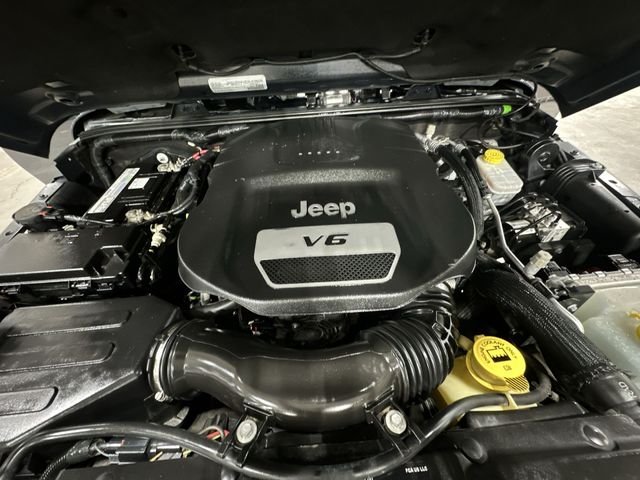 Certified Used 2018 Black Jeep Sahara image 22