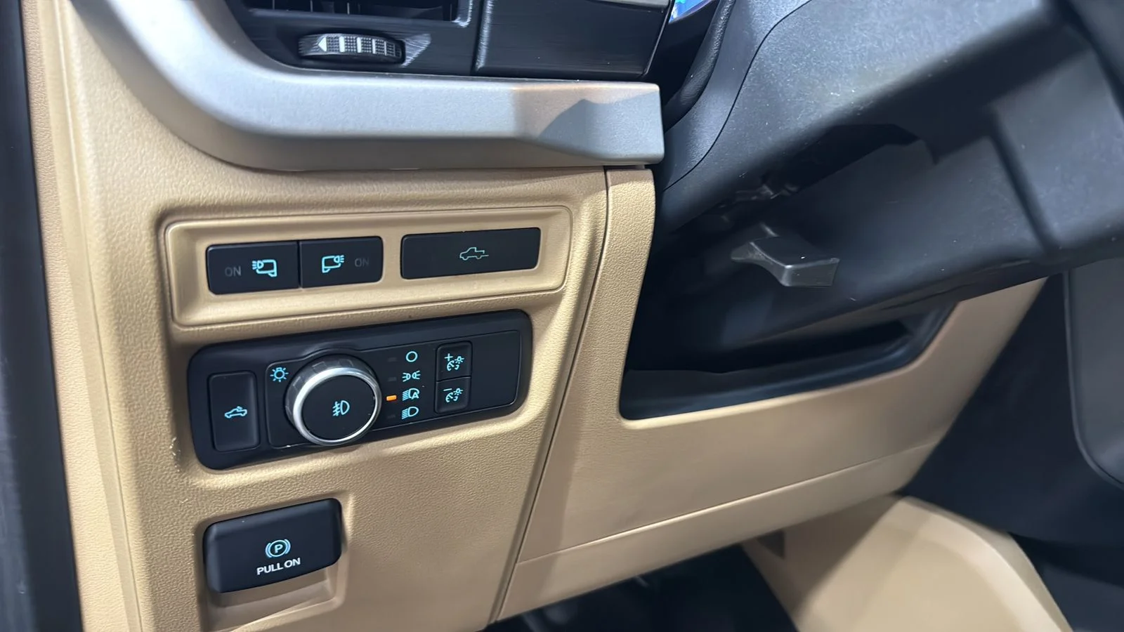 Used 2021 Gray Ford XLT image 17