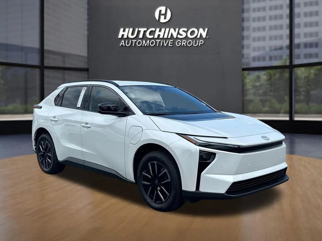 New 2026 Wind Chill Pearl Toyota XLE image 1
