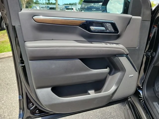 2026 Chevrolet Suburban High Country - Photo 22