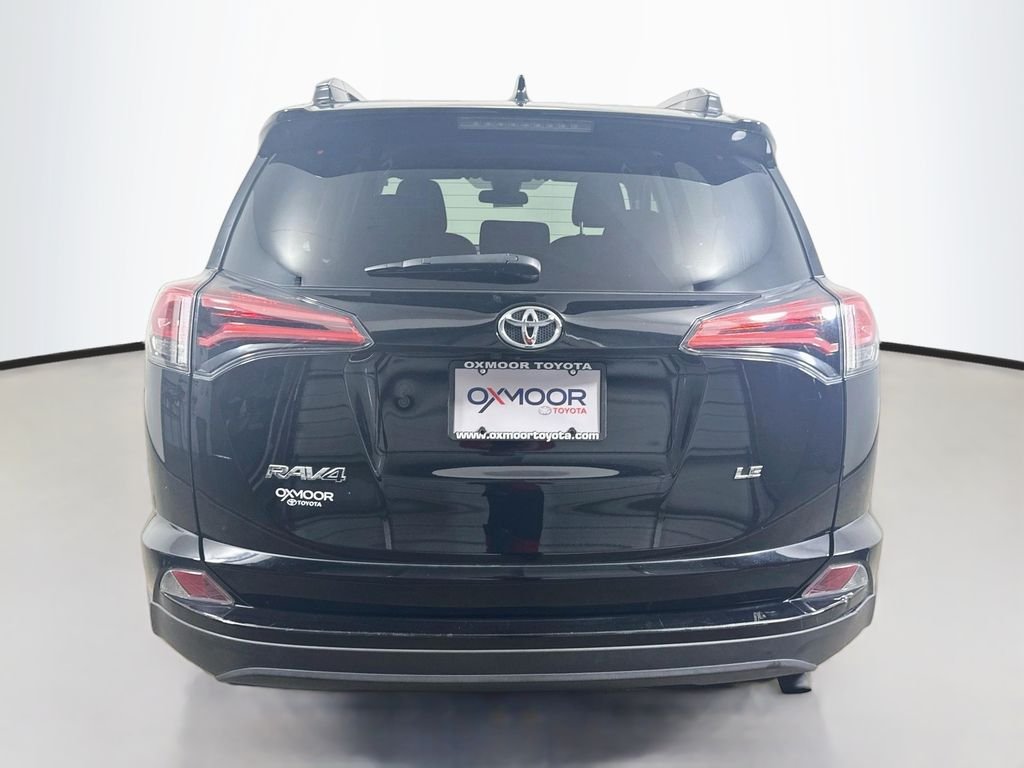 Used 2018 Gray Toyota LE image 6