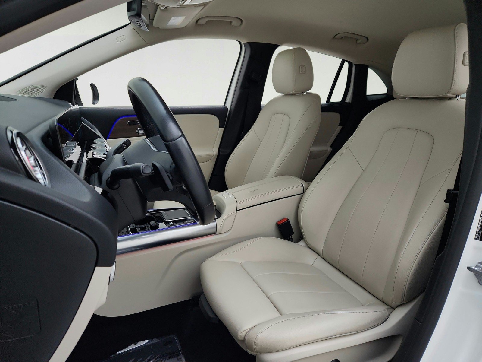 Used 2021 Polar White Mercedes-Benz GLA 250 image 17