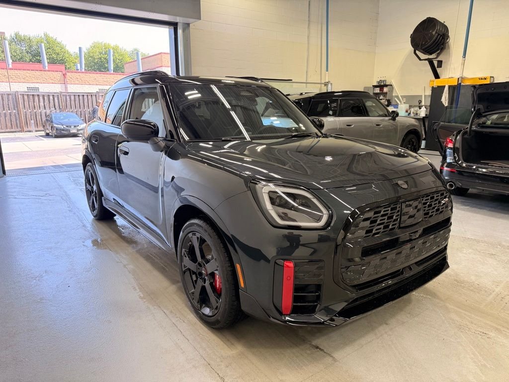 New 2027 Legend Grey Metallic MINI  image 7
