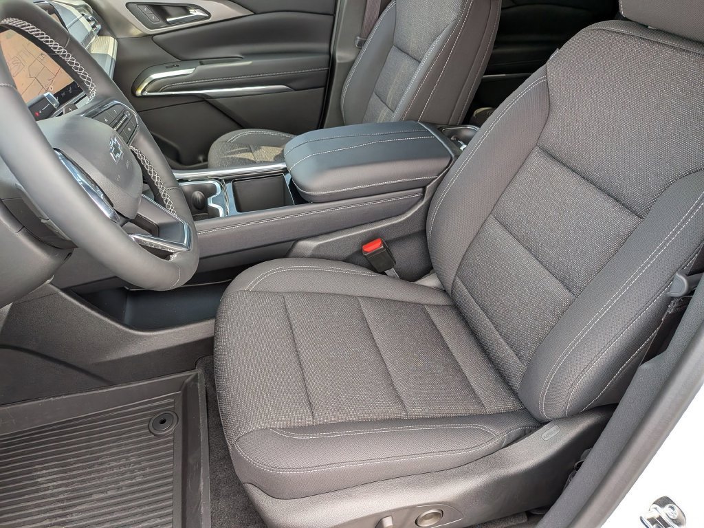 New 2026 Summit White Chevrolet LT image 15