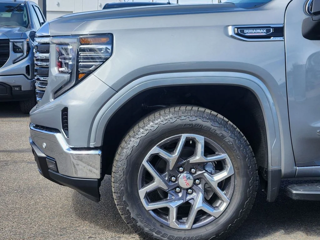 2026 GMC Sierra 1500 SLT - Photo 6