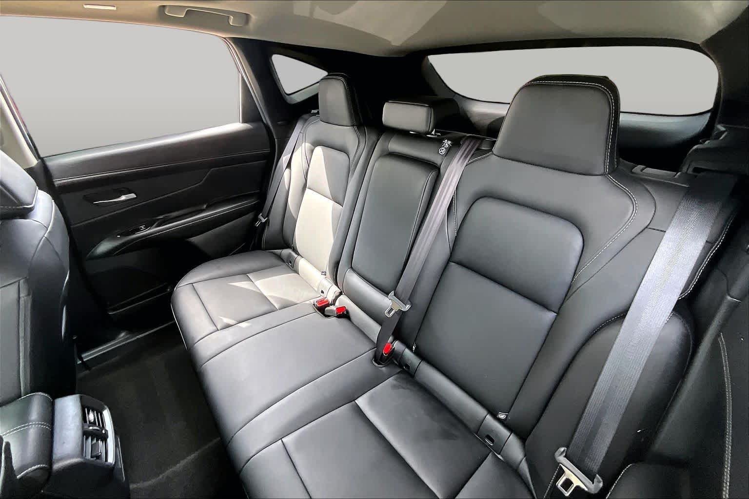 Used 2025 Everest White Pearl Tricoat Nissan SL image 18