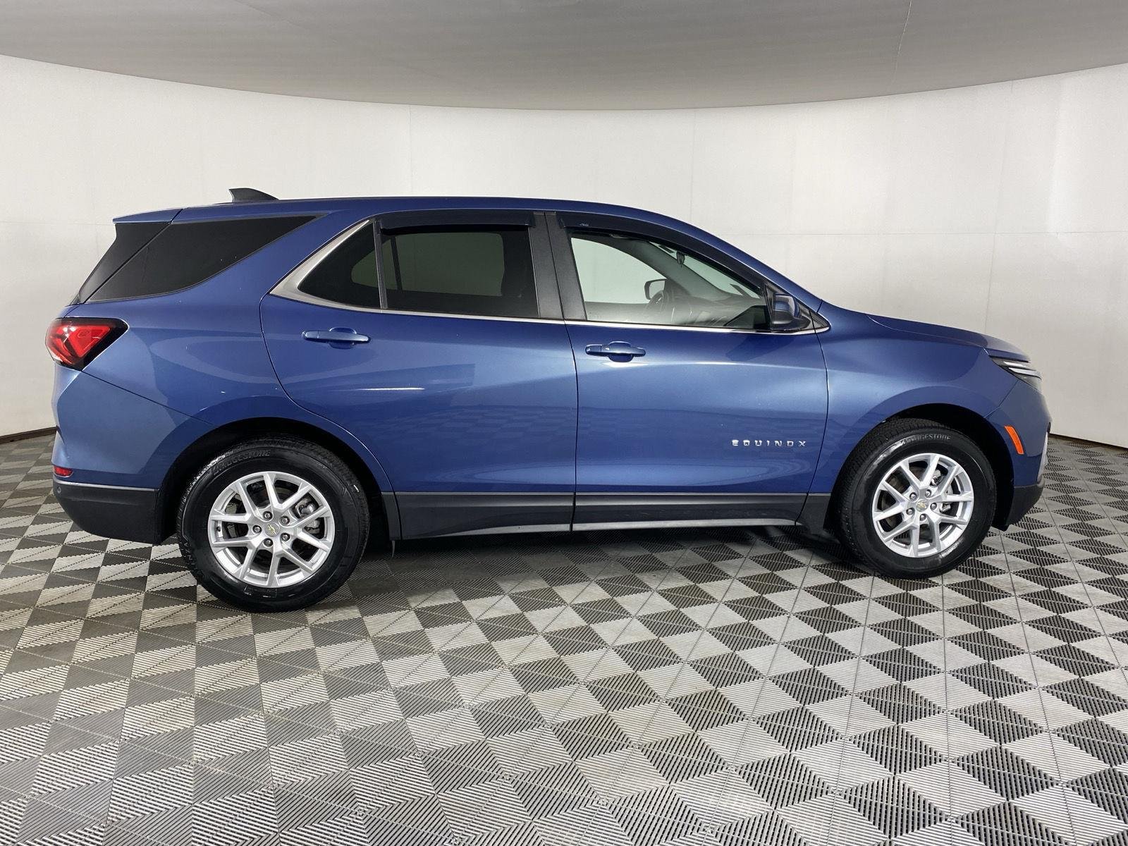 Used 2024 Lakeshore Blue Metallic Chevrolet LT image 8