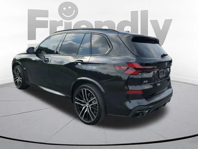 Used 2025 Black BMW M60i image 3