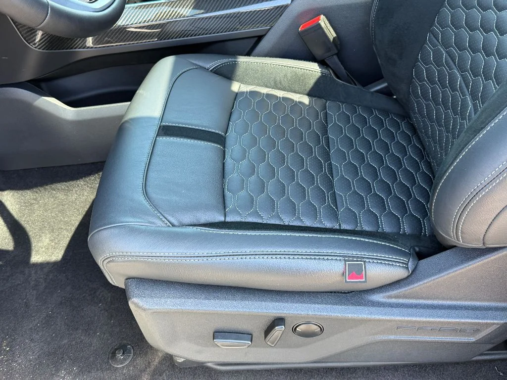 2025 Ford F-150 XLT - Photo 13