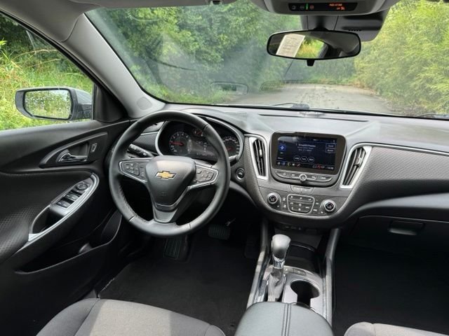Used 2024 Mineral Gray Metallic Chevrolet LT image 18