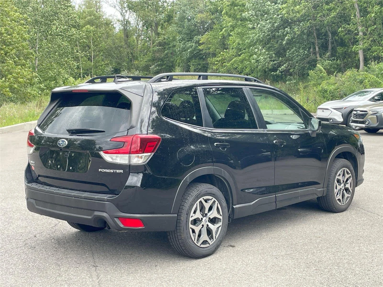 Used 2024 Crystal Black Silica Subaru Premium image 3