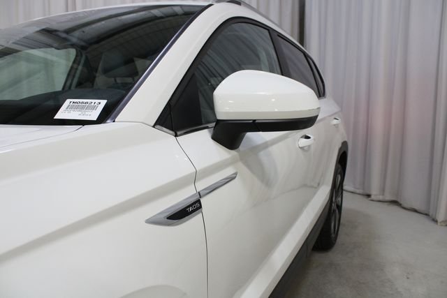 Used 2024 Pure White Volkswagen 1.5T SE image 34