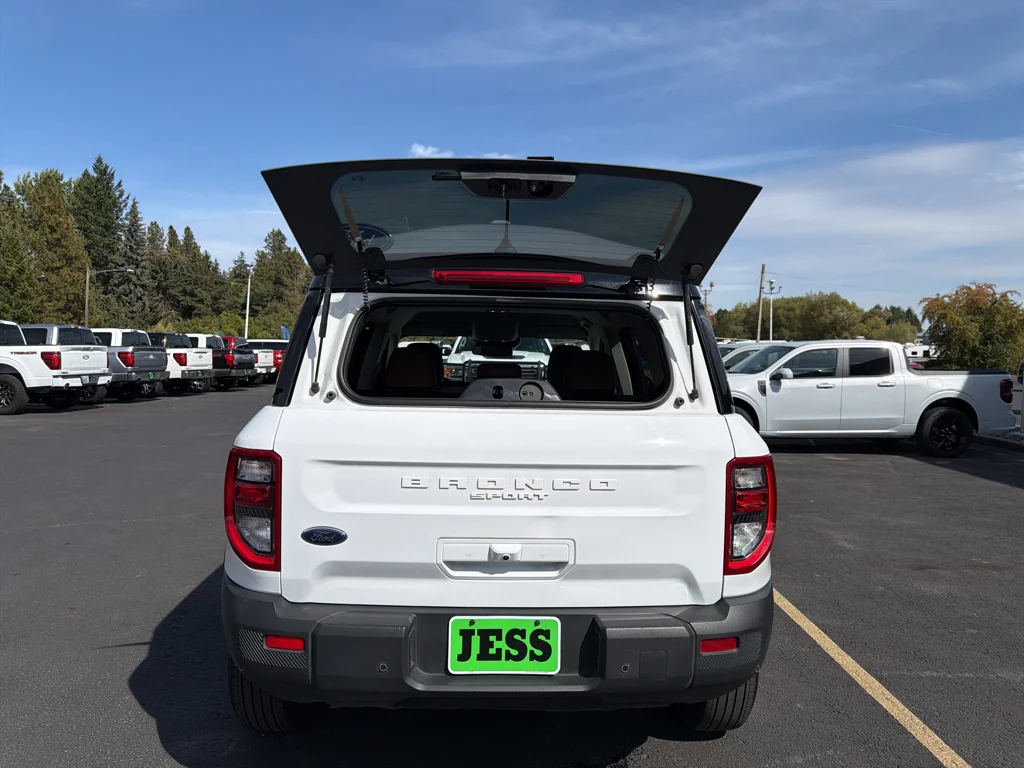 Certified Used 2025 Oxford White Ford Outer Banks image 31
