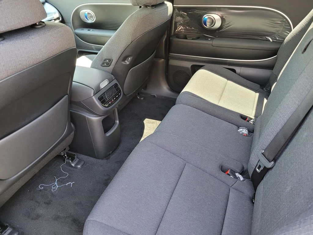 2026 Hyundai IONIQ 9 SE - Photo 6