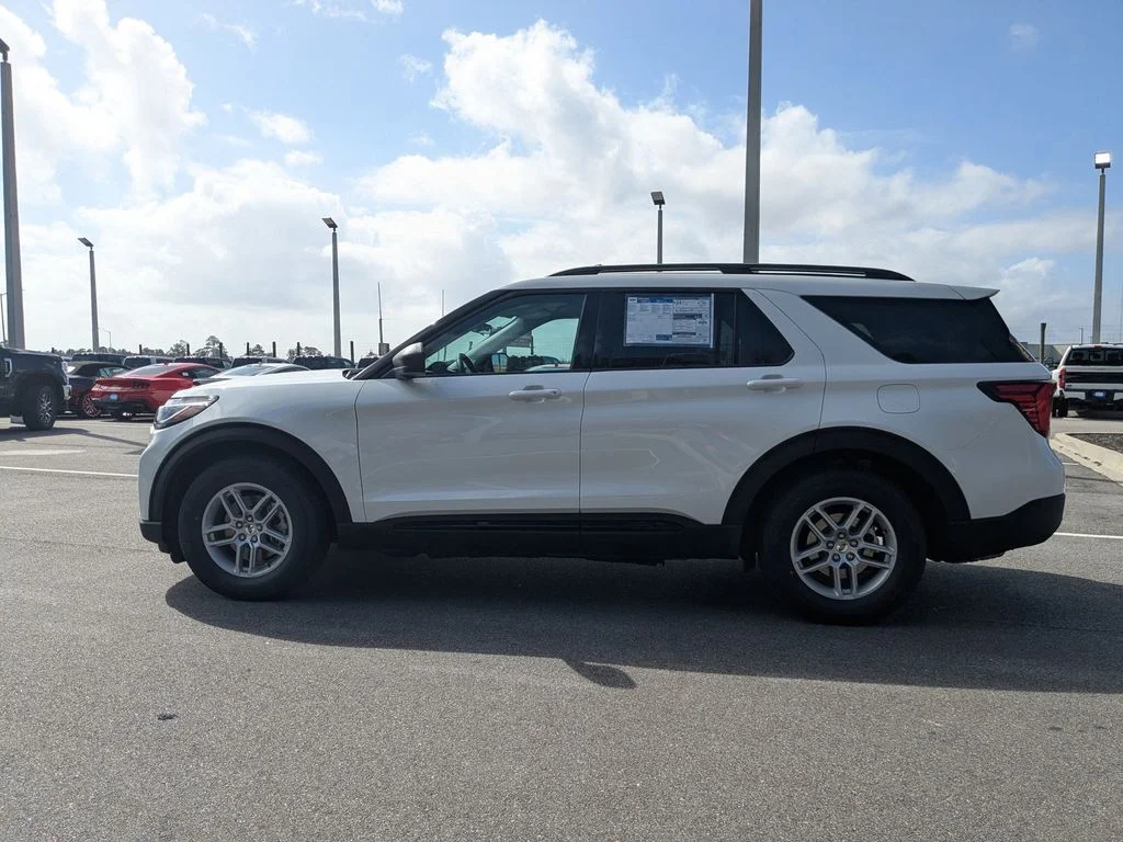 New 2026 Star White Metallic Tri-Coat Ford Active image 7