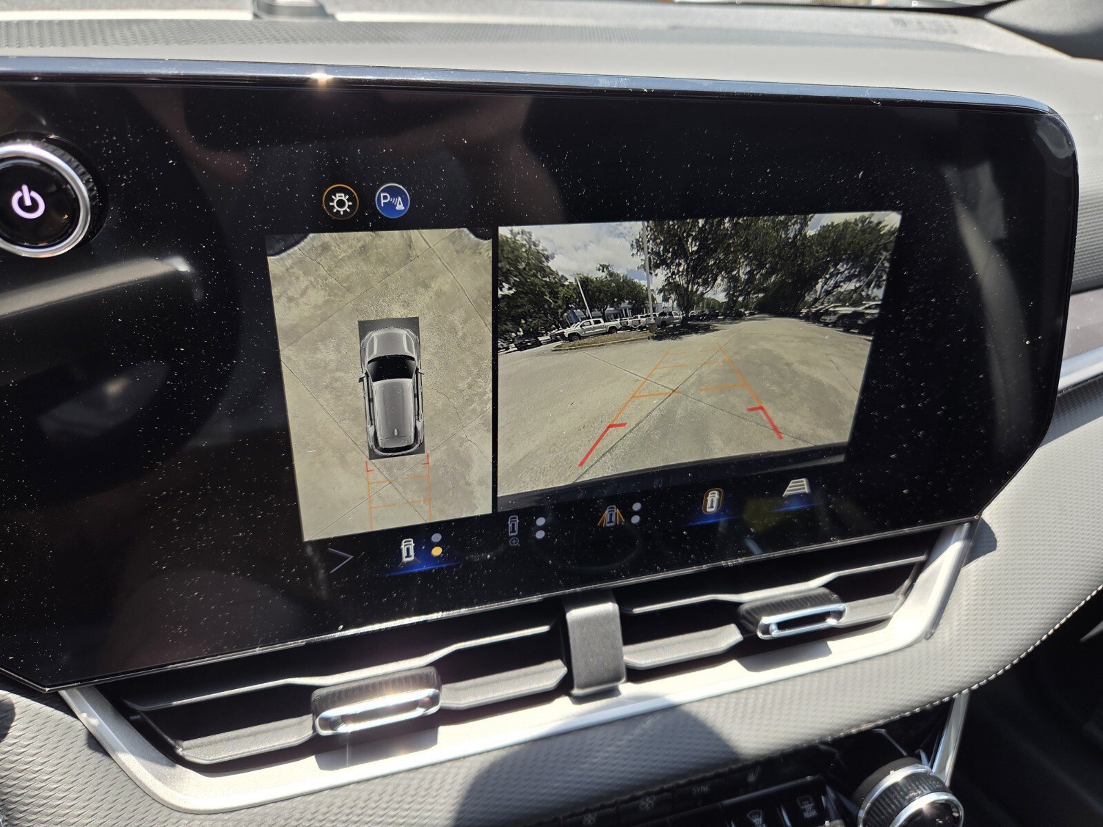 2026 Chevrolet Equinox LT - Photo 32
