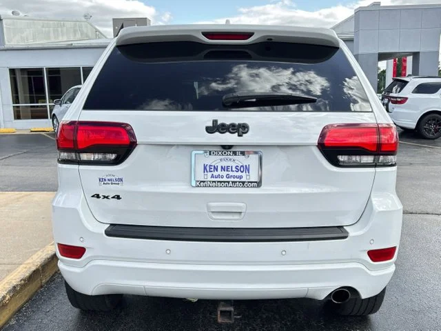 Used 2019 Bright White Clearcoat Jeep Altitude image 7