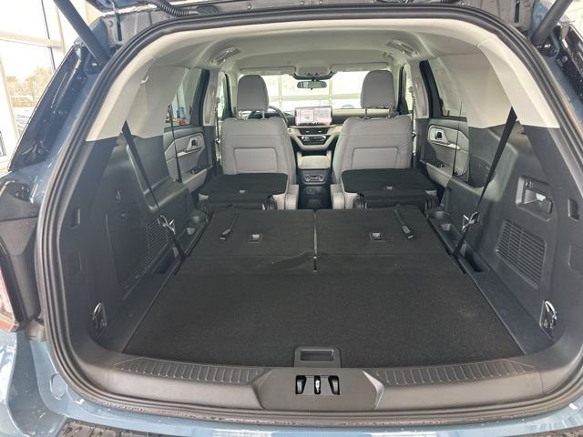 New 2026 Vapor Blue Metallic Ford Active image 46