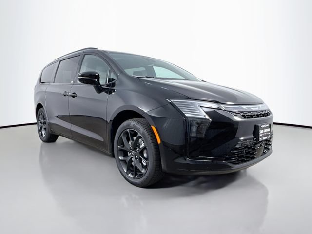2027 Chrysler Pacifica Limited AWD's photo
