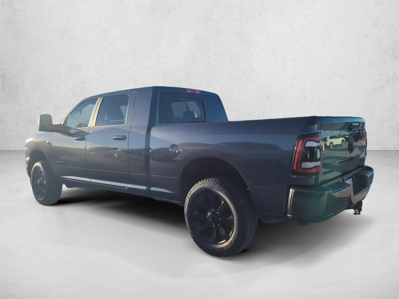 Used 2023 Granite Crystal Metallic Clearcoat Ram Laramie image 4