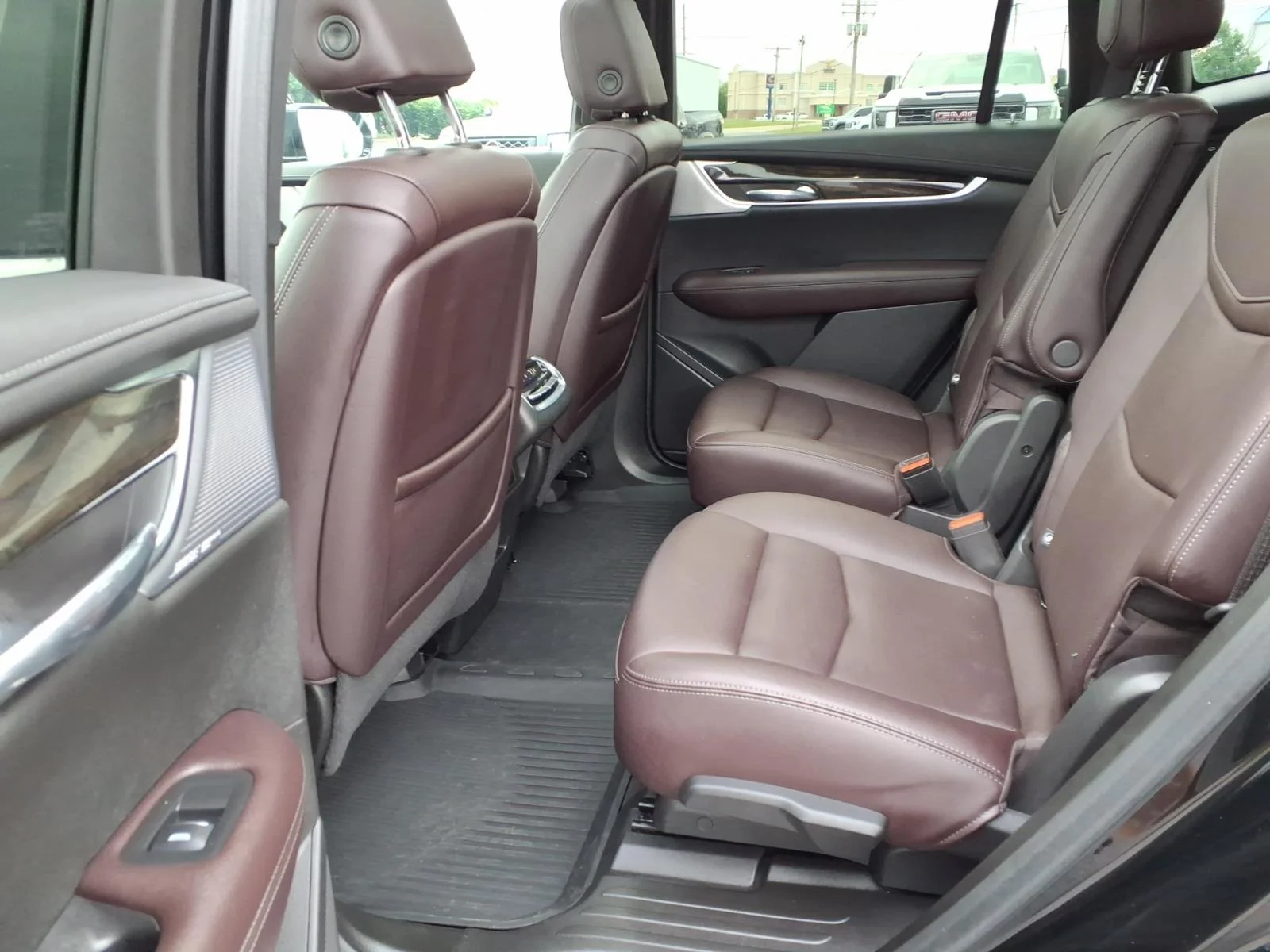 Used 2023 Black Cadillac Premium Luxury image 5