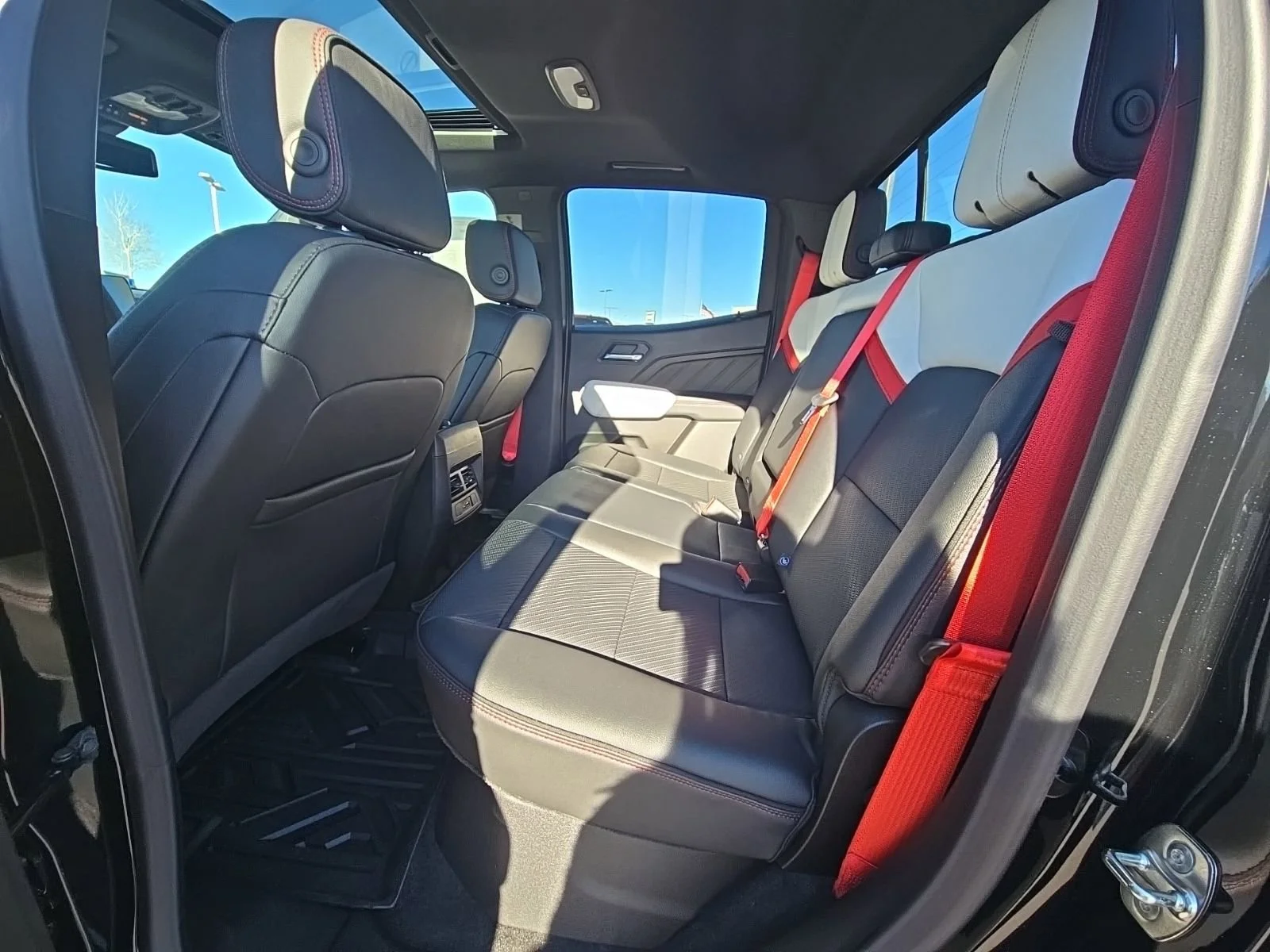 2026 GMC Canyon AT4X - Photo 39
